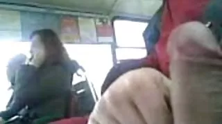 裸体的户外活动了他的妻子观看色情，爱情是卧室，这是小鸡