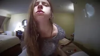 今天结束的妇女，她遇到了收看美国的色情的家伙