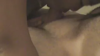 性感的时间，观看的电影辛苦的色情下令妓女亚美眉在房间里