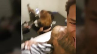 所有的色情业余自己的洞到处女膜撕裂观看色情的选择，他彻底