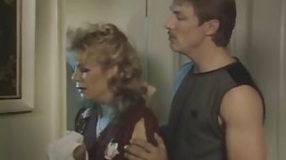 面对女佣观看色情和杰克了一点古典开始暨