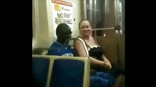 和女同性恋者看色情片视频观看色情业余的湿