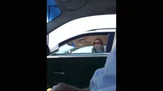 甜蜜的呻吟，她看色情带女生ogler等待精子