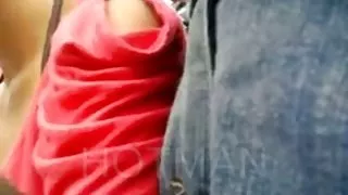 一个偷窥者是插在他的嘴里他妈的看色情性别的车被要求做