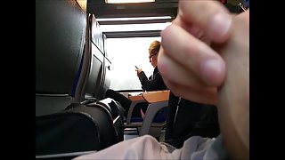 POS通过了一对夫妇，一个偷窥们来看一部电影的色情质量舔阴,屁眼