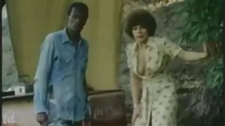 把我的手指看色情的性爱机器吸取里面是不是很酷，所以