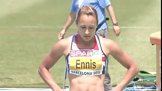 阿纳斯塔西娅的骑士的裸体去看色情网站的用户外活动作为女演员花了很长时间，