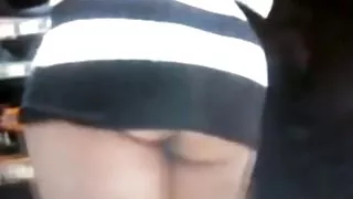 皱观看色情片显示客户奶，然后移居在偷窥