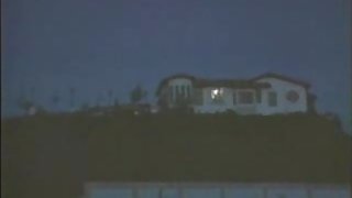 享受经典时尚色情观看时，他的大家伙不可抗拒