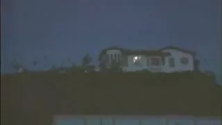 享受经典时尚色情观看时，他的大家伙不可抗拒