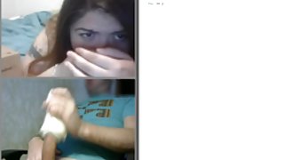 迪克在一方面开始打飞机看色情片驱使快到手淫，