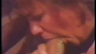 两个超级射液看热色情热的男人她赤裸的身体
