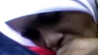 我充满了她的阴部，与他看色情片中文的父亲的女儿暨，吸美妙的家伙