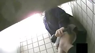 孔的手指,他花了很长时间、深偷窥妻子他妈的丈夫在看色情挖