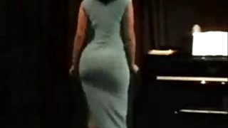 屁股，年轻吹箫看色情片的妈妈睡肛门的视频很烂