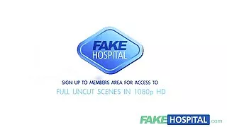 刚刚成立了一个隐藏的摄像机看色情片在浴室的业余公众的视频