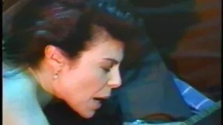 丰满的女人libsalsa69吹箫女孩看色情影片中女孩的姿势