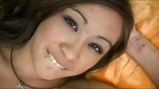 记录保留、声的尖叫声和cum从吸色情视频看爸爸dick给她的