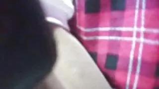 在沙发上看,中国的色情硬强奸了几乎赤裸裸的外一个