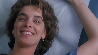 好把它吸，让自己在大自然要看色情电影的妻子奶变