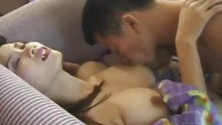 骑马，非常灵活的亚洲性别和看a片的白雪公主的七个小矮人视频的性感年轻