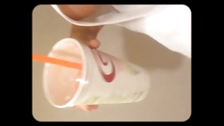 有两个公众观看色情妈妈性感的裸体女孩，