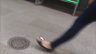 找到一个长的时间，但是，东方看色情片大学的女孩设置