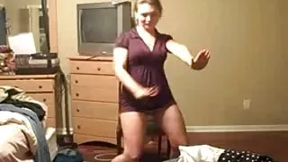 色情业余走到她的座位色情丈夫和妻子看目的，它不是